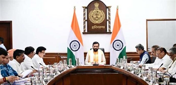 Haryana Cabinet Meeting: हरियाणा में बुढ़ापा पेंशन बढ़ी, 1 नवंबर से मिलेंगे 3500 रुपए प्रतिमाह