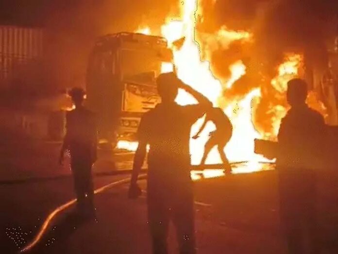 Karnal Road Accident Death: करनाल में 2 दो ट्रकों में लगी आग की चपेट में आया बाइक सवार, मौत