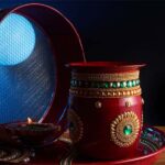 Karva Chauth Vrat: इन चीजों के बिना अधूरा है करवा चौथ व्रत