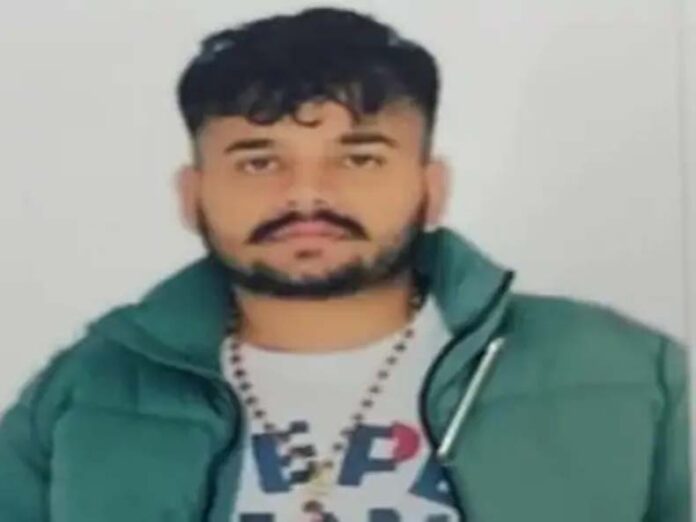 Lawrence Bishnoi: लारेंस बिश्नोई का करीबी लखविंदर अमेरिका से डिपोर्ट Lawrence Bishnoi: लारेंस बिश्नोई का करीबी लखविंदर अमेरिका से डिपोर्ट