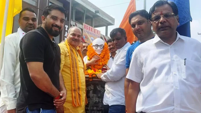 Mahatma Gandhi, the Father of the Nation, and former Prime Minister Lal Bahadur Shastri are sources of inspiration for everyone Lakshman Yadav