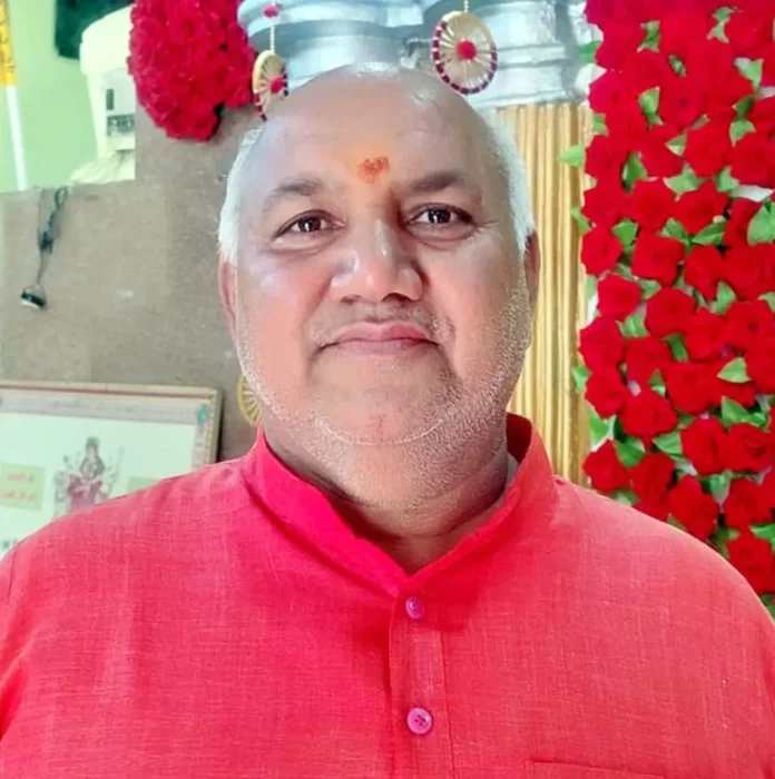 Karva Chauth : करवा चौथ पर्व को लेकर बाजार ग्राहकों से गुलजार