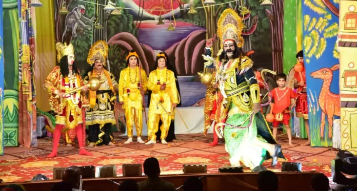 Ravana was killed with the victory of good over evil; the scenes of Kumbhakarna-Meghanad-Ravan's killing received applause.