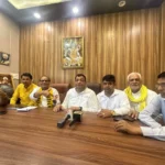 Several prominent Congress leaders and hundreds of workers from Panchkula have joined the Aam Aadmi Party.