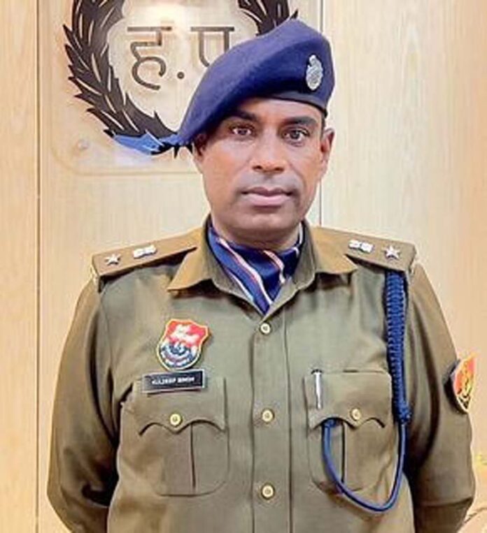 Haryana Police SI Dismissed: फर्जी कॉल सेंटरों से प्रोटेक्शन मनी लेने वाले हरियाणा पुलिस के एसआई को नौकरी से निकाला