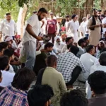 Jind News : पेड़ से लटक कर सुसाइड करने के मामले में नागरिक अस्पताल एकत्रित हुए ग्रामीण