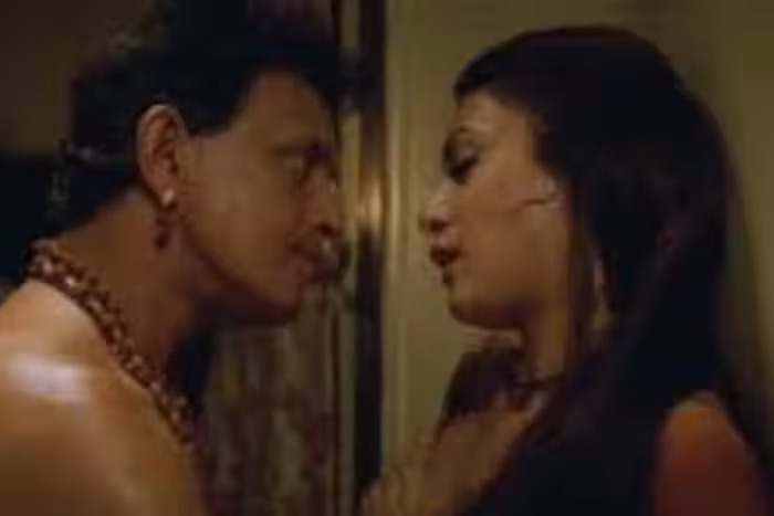 Sushmita Sen Intimate Scene