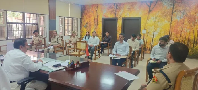 The Deputy Commissioner chaired the meeting of the District Road Safety Committee and said that overloaded vehicles should be controlled.