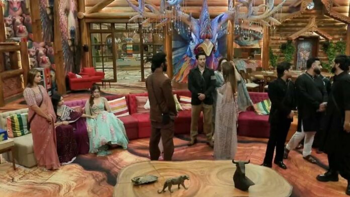 Bigg Boss 19 में शुरू हुई कैप्टेंसी की जंग! इन 2 कंटेस्टेंट्स ने संभाली कमान, मृदुल तिवारी की कुर्सी पर लटकी तलवार Bigg Boss 19 में शुरू हुई कैप्टेंसी की जंग! इन 2 कंटेस्टेंट्स ने संभाली कमान, मृदुल तिवारी की कुर्सी पर लटकी तलवार
