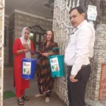 Faridabad News : स्वच्छता अभियान को लेकर घरेलू डस्टबिन एवं कपड़े के किए बैग वितरित