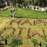 Bhiwani News : लिटिल हार्टस ग्रुप ऑफ स्कूल्स में मानव श्रृंखला से मनाई दीपावली व विभिन्न गतिविधियों का आयोजन