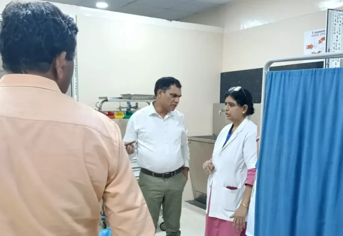 The director of the health department conducted a surprise inspection of the hospital. Jind News : स्वास्थ्य विभाग के निदेशक ने किया अस्पताल का औचक निरीक्षण