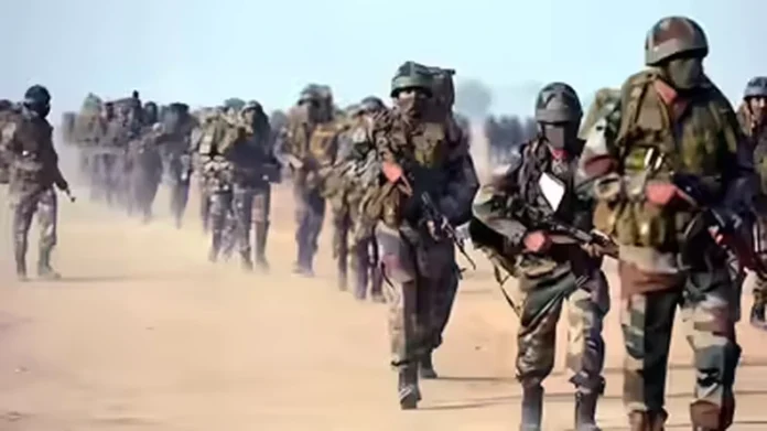 Indian Forces Joint Excercise: पश्चिमी सीमा पर भारत की संयुक्त सैन्य अभ्यास की तैयारी से थर्राया पाकिस्तान Indian Forces Joint Excercise