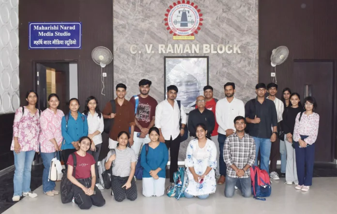 A masterclass was organized for media students on the topic of the Digital India Initiative. Faridabad News : मीडिया विद्यार्थियों के लिए डिजिटल इंडिया इनिशिएटिव विषय पर मास्टर क्लास आयोजित