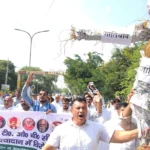 Jind News : एडीजीपी सुसाइड मामले में निष्पक्ष कार्रवाई की मांग को लेकर प्रदर्शन कर फूंका जातिवाद का पुतला