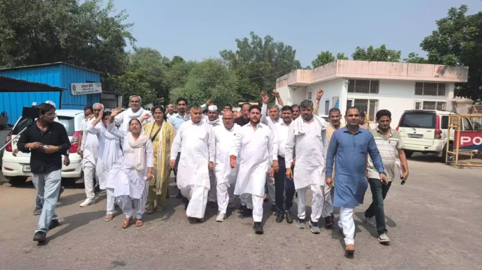 Jind News : राहुल गांधी को गोली मारने के बयान पर भड़के कांग्रेस कार्यकर्ता, किया प्रदर्शन