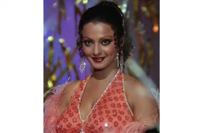 Rekha Bold Photos: जवानी में कयामत थीं रेखा! हुस्न और अदाओं से घायल कर देती थीं करोड़ों दिल