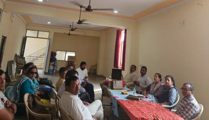 The online work stoppage by MPHW workers has increased the problems. Jind News : एमपीएचडब्ल्यू की ऑनलाइन काम छोड़ हड़ताल से बढ़ी परेशानी
