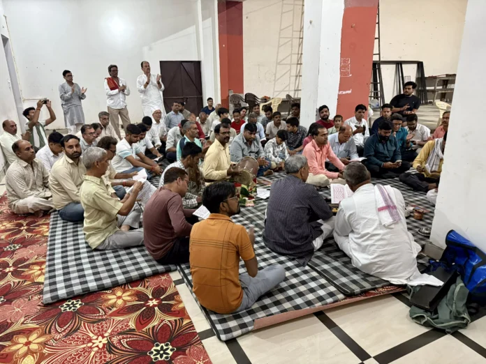 A monthly Sundarkand recitation was organized at the Ramlila Parishad. Mahendragarh News : रामलीला परिषद में हुआ मासिक सुंदरकांड पाठ का आयोजन