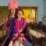 Sirsa News: सिरसा में घोड़ी पर बैठाकर बेटी की बनौरी निकाली, बेटा-बेटी समानता का दिया संदेश