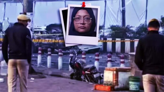 Delhi Blast Update: देश छोड़ने की तैयारी में थी ‘मैडम सर्जन, जांच के लिए अल-फलाह यूनिवर्सिटी पहुंच सकती है ईडी Delhi Blast Update: देश छोड़ने की तैयारी में थी ‘मैडम सर्जन, जांच के लिए अल-फलाह यूनिवर्सिटी पहुंच सकती है ईडी