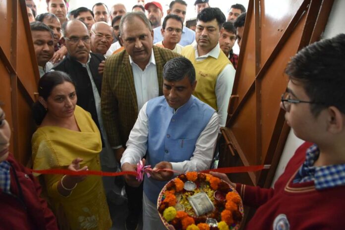 Education Minister Mahipal Dhanda ने राजकीय मॉडल संस्कृति स्कूल में किया कोचिंग क्लासेज, लैंग्वेज लैब व लाइब्रेरी का शुभारंभ