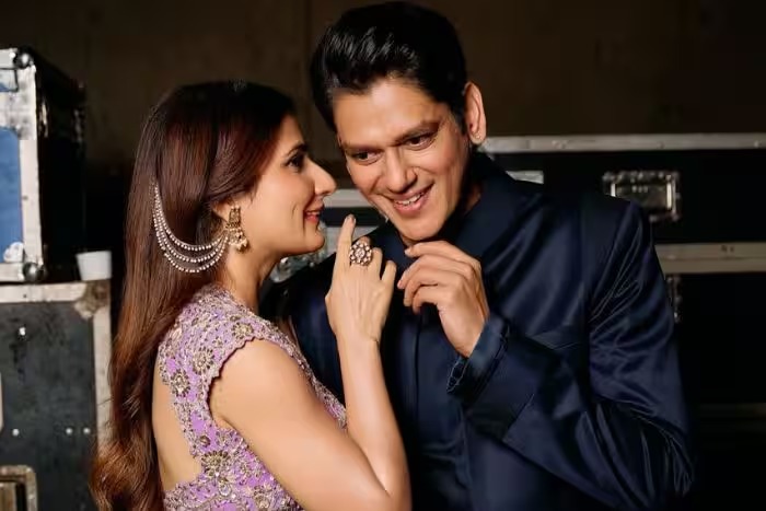 Fatima Sana Shaikh Vijay Varma Romantic Photos