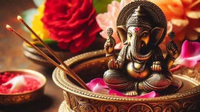 Ganadhipa Chaturthi Vrat Niyam: गणाधिप संकष्टी पर इन बातों का रखें ध्यान Ganadhipa Chaturthi Vrat Niyam: गणाधिप संकष्टी पर इन बातों का रखें ध्यान