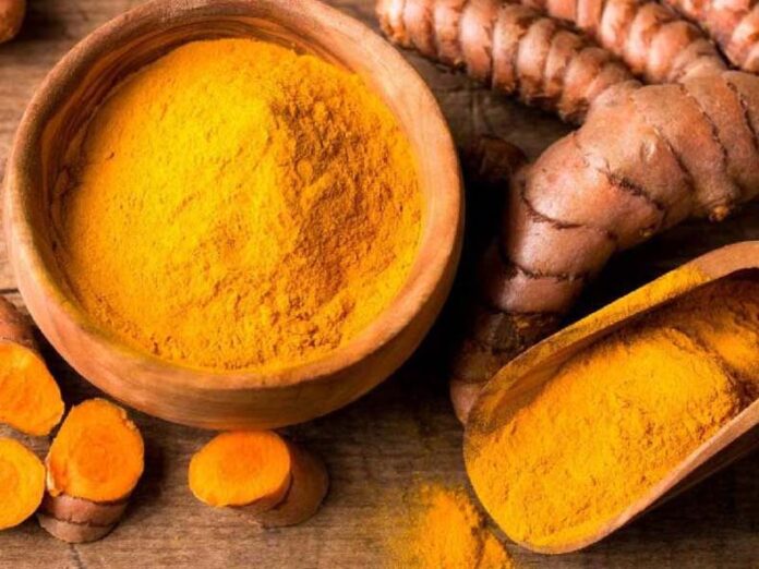 Guruwar Upay: गुरुवार के दिन हल्दी से करें ये उपाय