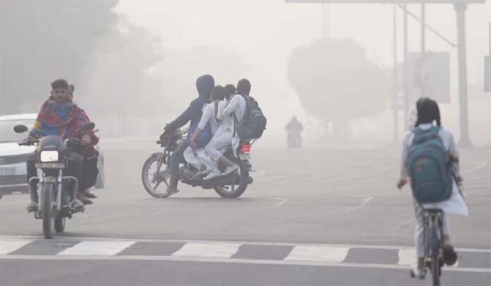 Haryana Weather Update: हरियाणा में ठंड का दौर शुरू, 11 शहरों में तापमान 10 डिग्री से कम Haryana Weather Update: हरियाणा में ठंड का दौर शुरू, 11 शहरों में तापमान 10 डिग्री से कम