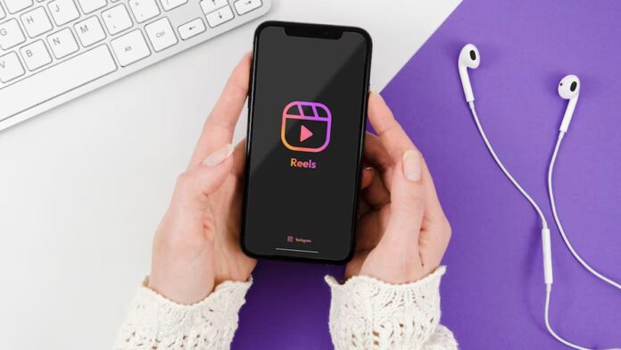 Instagram Reels पर व्यूज ठप? ये स्मार्ट हैक्स पलट देंगे पूरा गेम