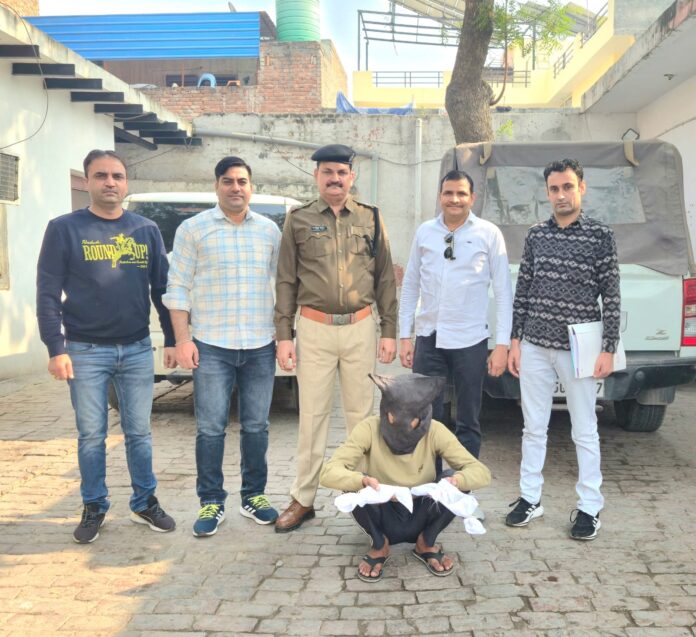 Operation Track Down अवैध हथियारों के साथ युवक गिरफ्तार, 2 देसी पिस्तौल व 8 जिंदा कारतूस बरामद Operation Track Down अवैध हथियारों के साथ युवक गिरफ्तार, 2 देसी पिस्तौल व 8 जिंदा कारतूस बरामद