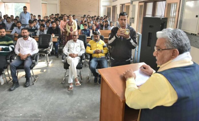 Minister Krishan Lal Panwar ने पीएम नेशनल अप्रेंटिसशिप जॉब फेयर में चयनित विद्यार्थियों को दी बधाई Minister Krishan Lal Panwar ने पीएम नेशनल अप्रेंटिसशिप जॉब फेयर में चयनित विद्यार्थियों को दी बधाई