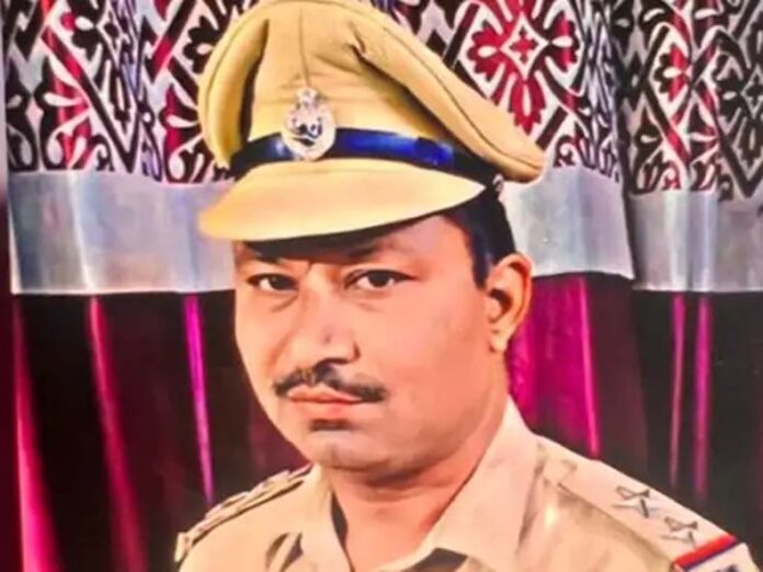 Karnal News: करनाल में 35 हजार रुपए की रिश्वत लेता सब इंस्पेक्टर गिरफ्तार Karnal News: करनाल में 35 हजार रुपए की रिश्वत लेता सब इंस्पेक्टर गिरफ्तार