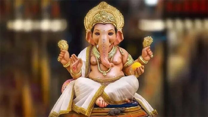 Sankashti Chaturthi: गणाधिप संकष्टी चतुर्थी आज, जानें कैसे करें गणपति की पूजा Sankashti Chaturthi: गणाधिप संकष्टी चतुर्थी आज, जानें कैसे करें गणपति की पूजा