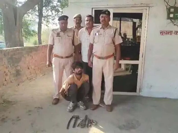 Rewari News: रेवाड़ी में एटीएम मशीन तोड़ रहा सॉफ्टवेयर इंजीनियर गिरफ्तार Rewari News: रेवाड़ी में एटीएम मशीन तोड़ रहा सॉफ्टवेयर इंजीनियर गिरफ्तार