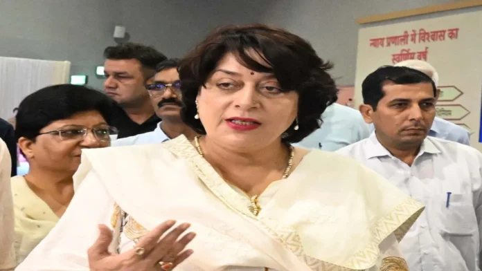 Paperless Registry : हरियाणा के सभी रजिस्ट्री कार्यालय में सुचारू है पेपरलेस रजिस्ट्री, डॉ. सुमिता मिश्रा ने रजिस्ट्री रुकने संबंधी खबरों को बताया भ्रामक और असत्य