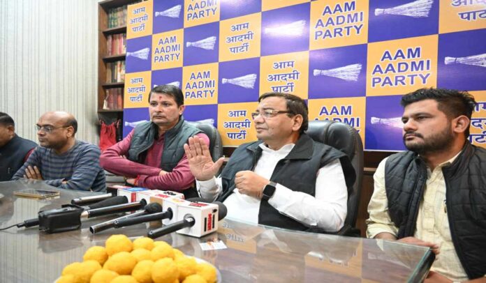 Sushil Gupta AAP : पंजाब के तरणतारण में 'आप' की जीत, कार्यकर्ताओं में दिखा जबरदस्त उत्साह, सुशील गुप्ता बोले - आप ही बन सकती है भाजपा का विकल्प Sushil Gupta AAP : पंजाब के तरणतारण में 'आप' की जीत, कार्यकर्ताओं में दिखा जबरदस्त उत्साह, सुशील गुप्ता बोले - आप ही बन सकती है भाजपा का विकल्प