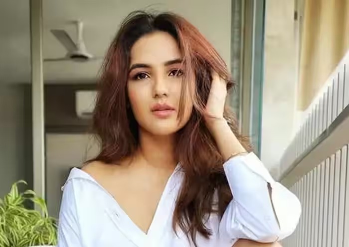 TV Naagin Actresses Bold Photos