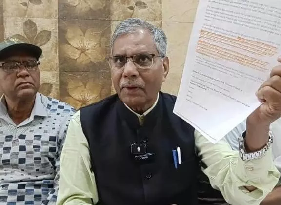 The memorandum demanding the construction of a 200-bed government hospital in the city was politically motivated. The memorandum demanding the construction of a 200-bed government hospital in the city was politically motivated.