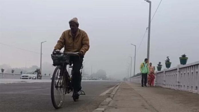 Haryana Weather Update: हरियाणा में बढ़ी ठिठुरन, नारनौल और हिसार सबसे ठंडे