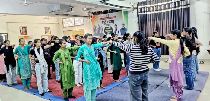 Girls learnt the art of Karate in Government College Jind News : राजकीय महाविद्यालय में छात्राओं ने सीखे कराटे के गुण
