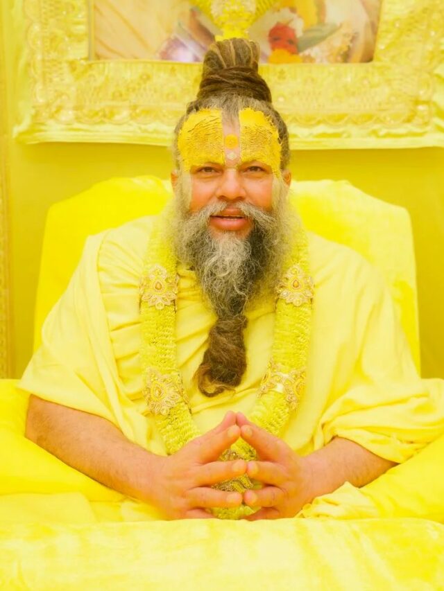 शादी के कार्ड पर भगवान की फोटो से बचें, क्यों बोले Premanand ji Maharaj?