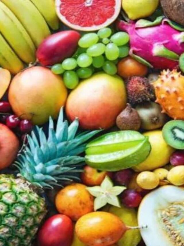 Health Tips: क्या आपको रात में फल खाने चाहिए?