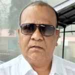 उसी दौरान उनका अचानक पांव फिसल गया और गिर गए। जिसके साथ उनके रिवाल्वर से गोली चल गई और जो खोपड़ी में जा लगी।