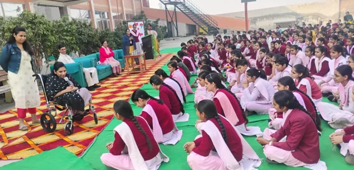 Students learn happiness skills at Mata Channan Devi Arya Kanya Gurukul, Pillukheda Jind News : माता चन्नन देवी आर्य कन्या गुरुकुल पिल्लूखेड़ा में छात्राओं ने सीखे हैप्पीनेस स्किल्स