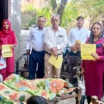 Jind News : स्वास्थ्यकर्मियों ने बुखार पीडि़तों की बनाई रक्त पट्टिकाएं