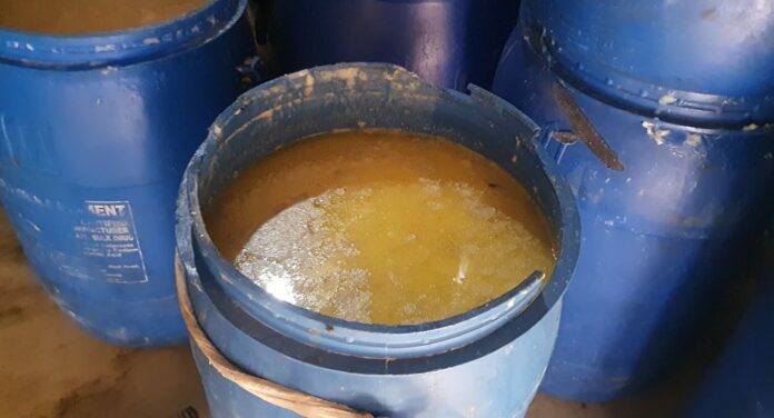 Kaithal News : फूड सेफ्टी विभाग ने कथित नकली दूध उत्पाद फैक्ट्री पर बड़ी की कार्रवाई Kaithal News : फूड सेफ्टी विभाग ने कथित नकली दूध उत्पाद फैक्ट्री पर बड़ी की कार्रवाई