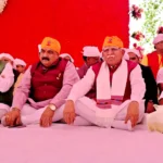 कार्यक्रम में मंच पर मौजूद केंद्रीय ऊर्जा मंत्री मनोहरलाल।