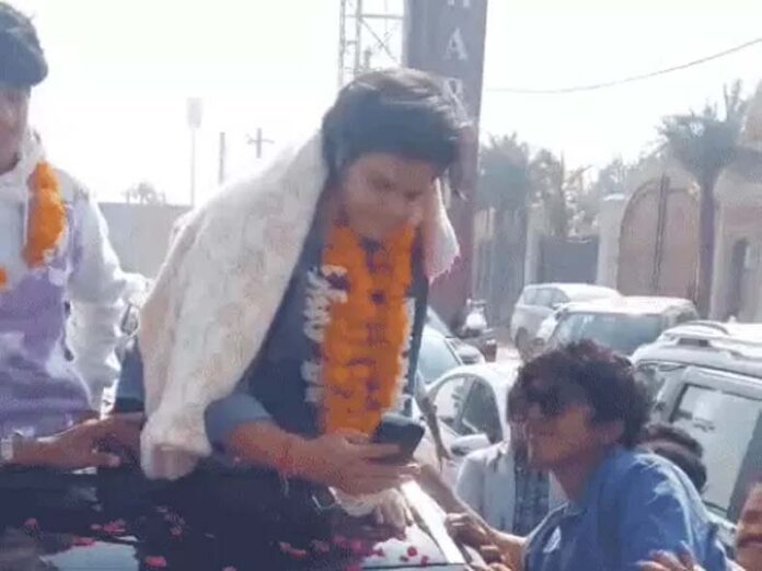 Cricketer Shefali Verma Welcome: रोहतक पहुंचने पर शेफाली वर्मा का ग्रैंड वेलकम